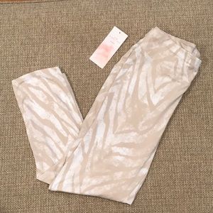 New Directions’ Studio Light Zebra Core Leggings SZ Small